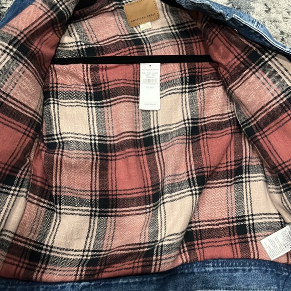 AE Jean Jacket - Picture 4 of 9